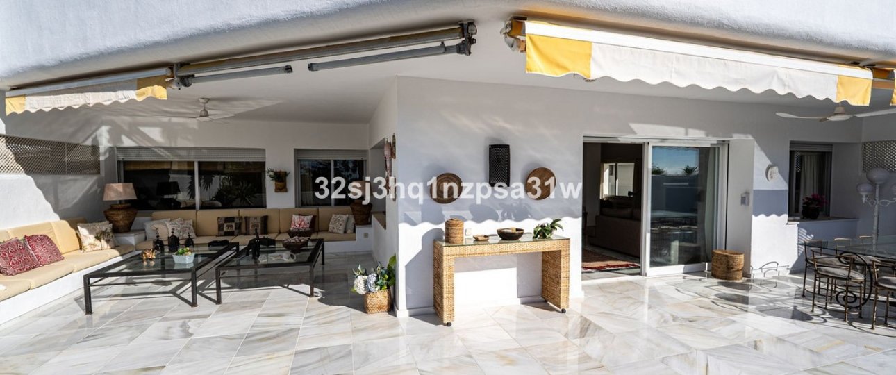 Resale - apartment - Marbella - Guadalmina Baja