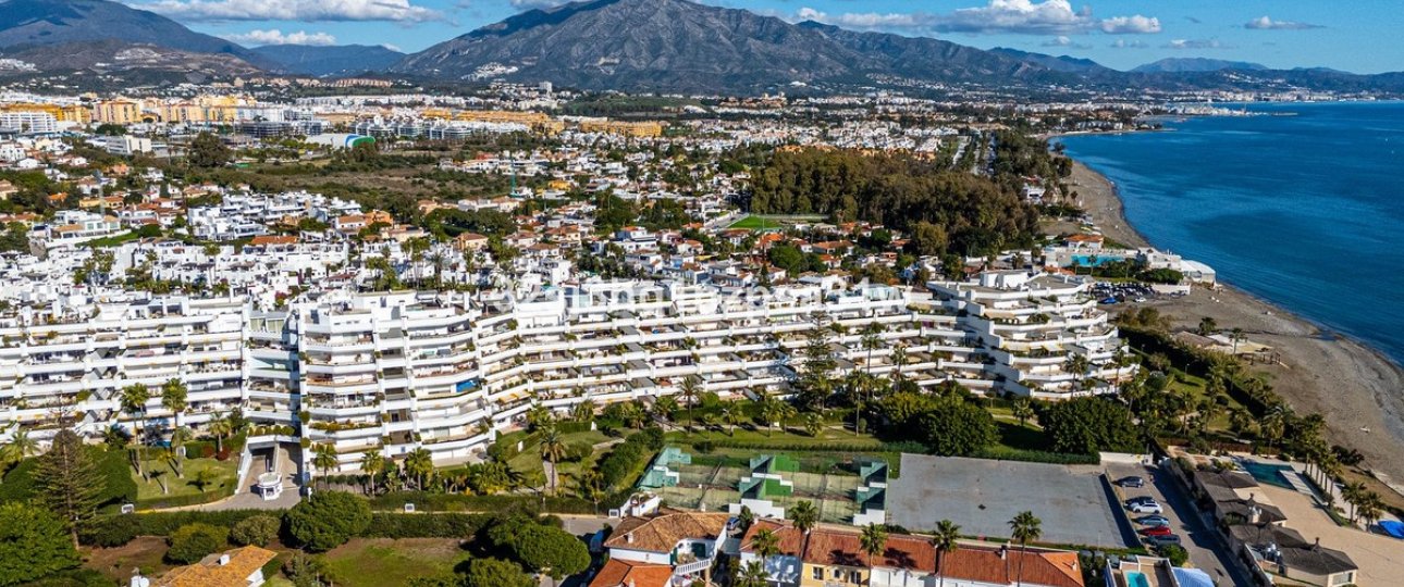 Resale - apartment - Marbella - Guadalmina Baja