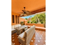 Resale - apartment - Marbella - Guadalmina Baja