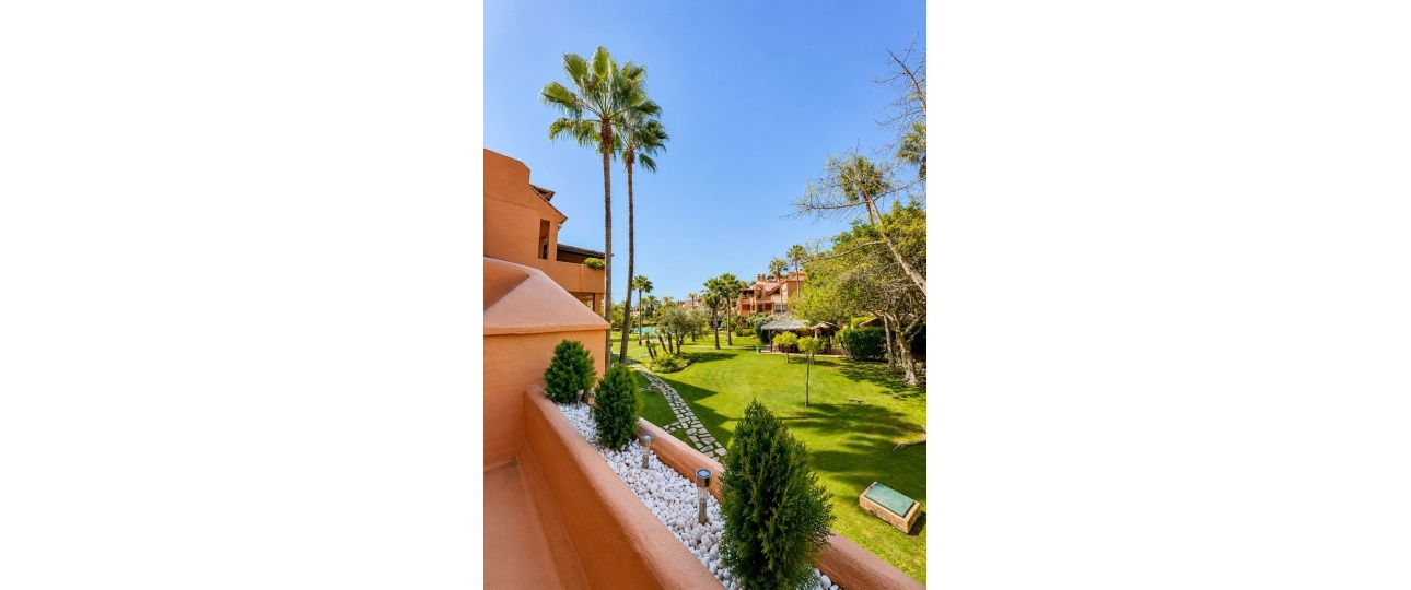 Resale - apartment - Marbella - Guadalmina Baja