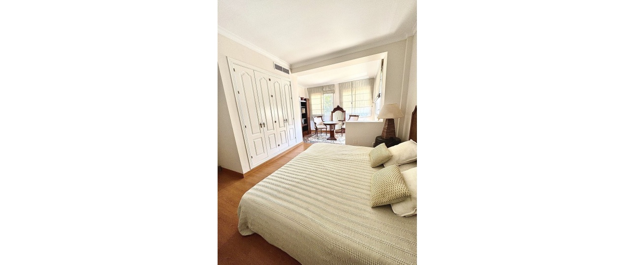 Resale - apartment - Marbella - Guadalmina Baja
