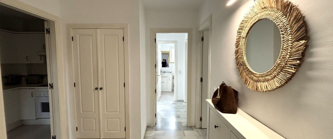 Resale - apartment - Marbella - Guadalmina Baja