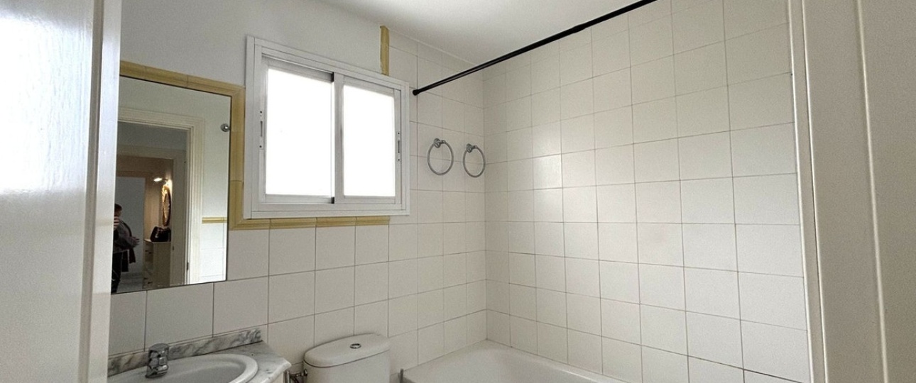 Resale - apartment - Marbella - Guadalmina Baja
