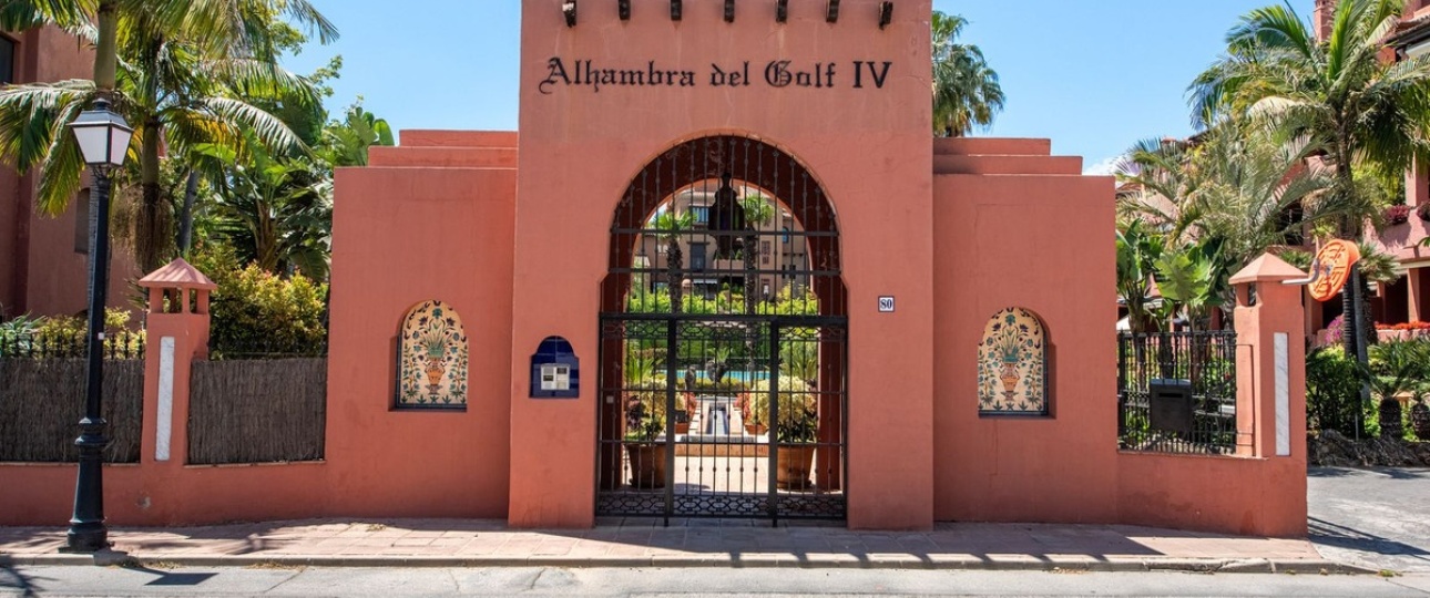 Resale - apartment - Marbella - Guadalmina Baja