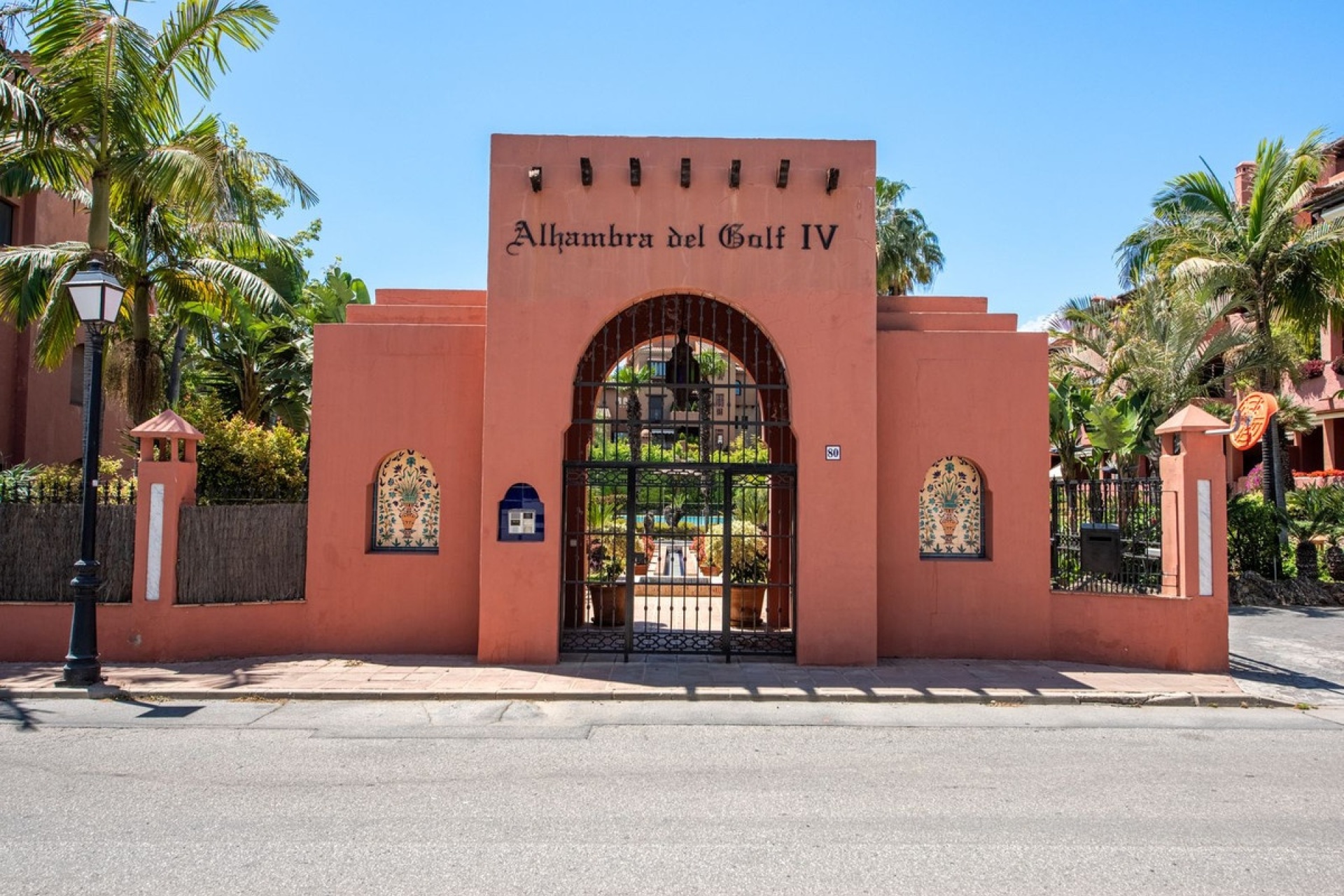 Resale - apartment - Marbella - Guadalmina Baja