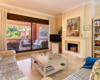 Resale - apartment - Marbella - Guadalmina Baja