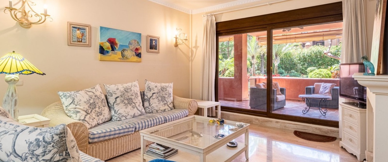 Resale - apartment - Marbella - Guadalmina Baja