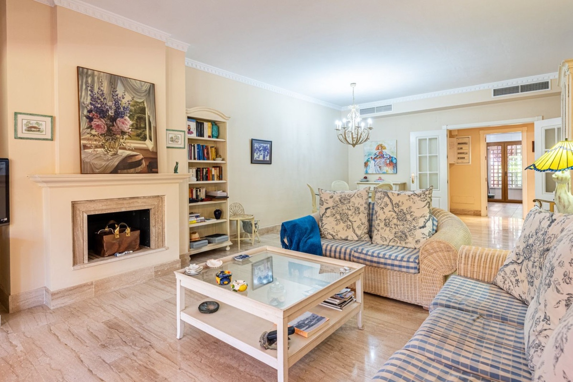Resale - apartment - Marbella - Guadalmina Baja