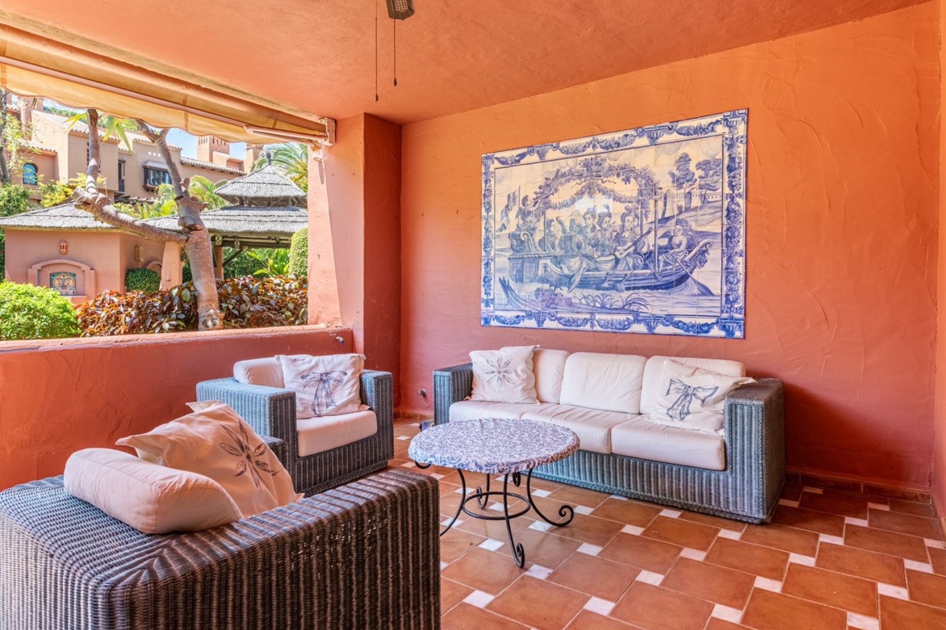 Resale - apartment - Marbella - Guadalmina Baja