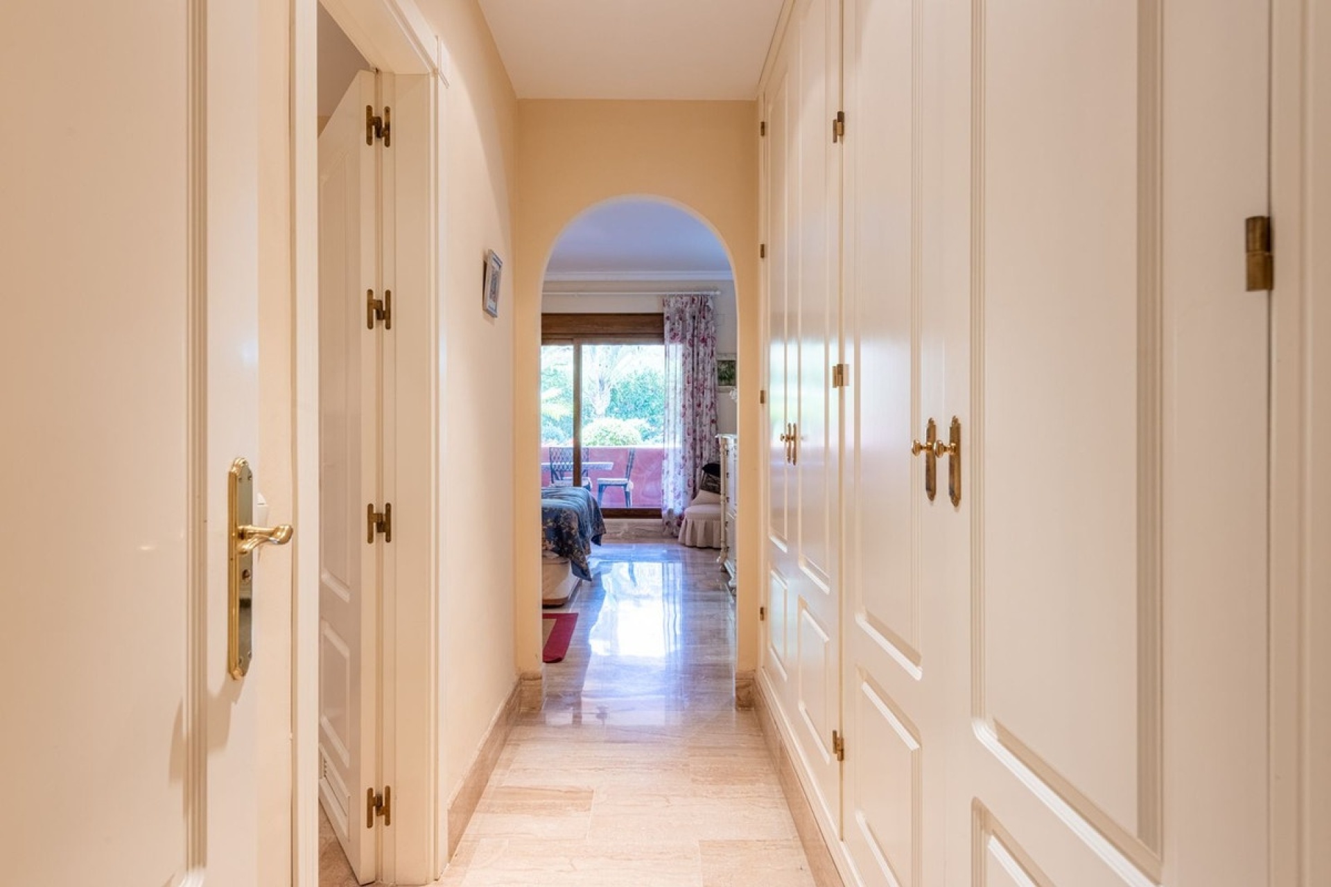 Resale - apartment - Marbella - Guadalmina Baja