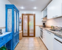 Resale - apartment - Marbella - Guadalmina Baja