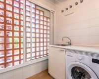 Resale - apartment - Marbella - Guadalmina Baja