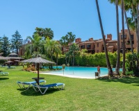 Resale - apartment - Marbella - Guadalmina Baja