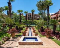 Resale - apartment - Marbella - Guadalmina Baja