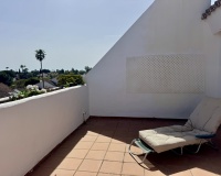 Resale - apartment - Marbella - Guadalmina Baja
