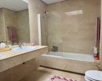 Resale - apartment - Marbella - Guadalmina Baja