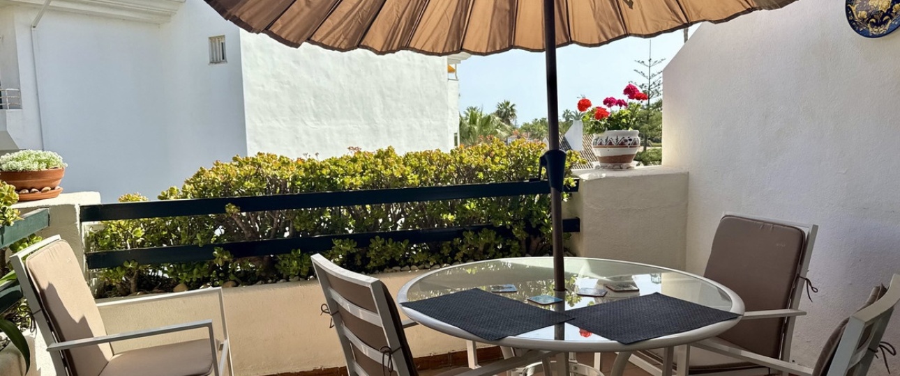 Resale - apartment - Marbella - Guadalmina Baja