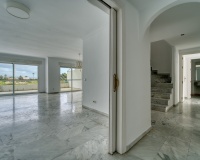 Resale - apartment - Marbella - Guadalmina Baja