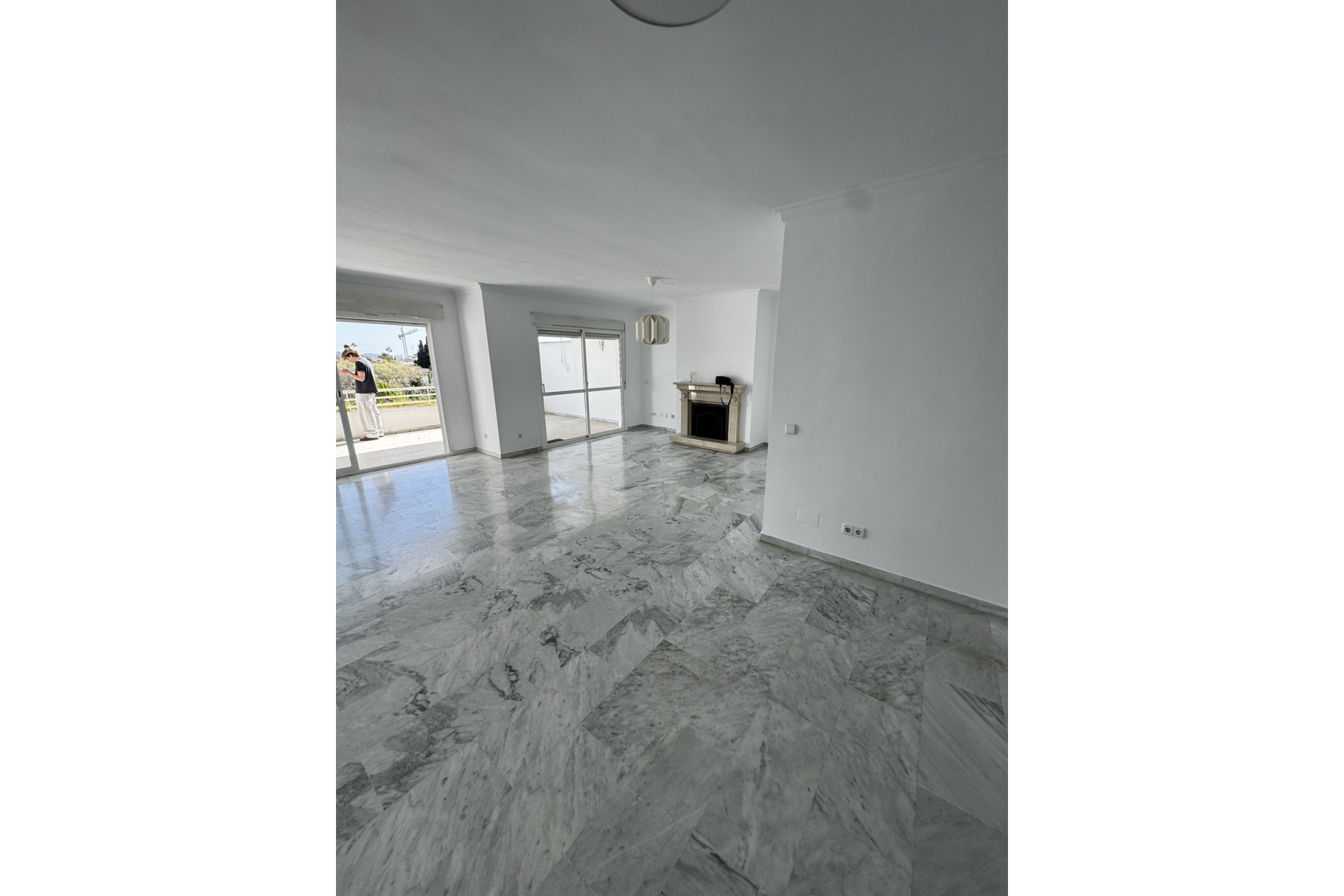 Resale - apartment - Marbella - Guadalmina Baja