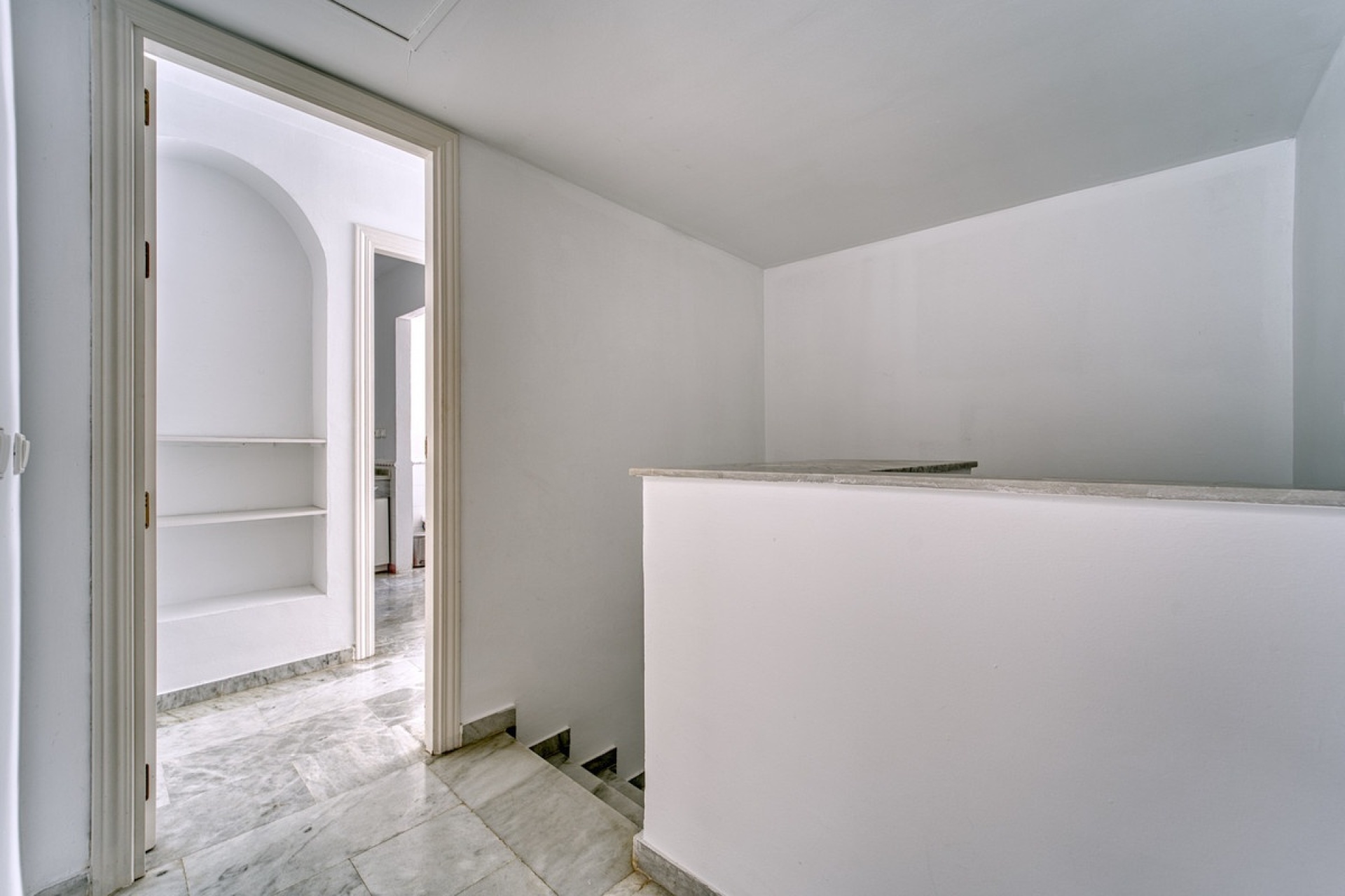 Resale - apartment - Marbella - Guadalmina Baja