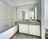 Resale - apartment - Marbella - Guadalmina Baja