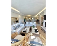 Resale - apartment - Marbella - Guadalmina Baja