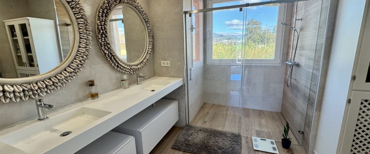 Resale - apartment - Marbella - Guadalmina Baja