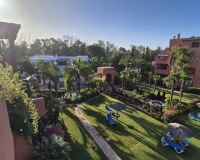 Resale - apartment - Marbella - Guadalmina Baja