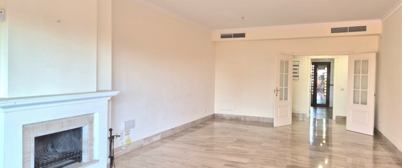 Resale - apartment - Marbella - Guadalmina Baja
