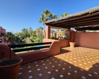 Resale - apartment - Marbella - Guadalmina Baja