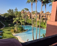 Resale - apartment - Marbella - Guadalmina Baja
