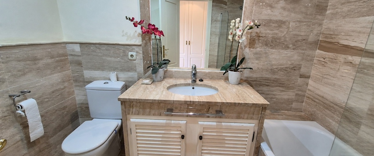Resale - apartment - Marbella - Guadalmina Baja