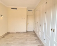 Resale - apartment - Marbella - Guadalmina Baja
