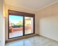 Resale - apartment - Marbella - Guadalmina Baja