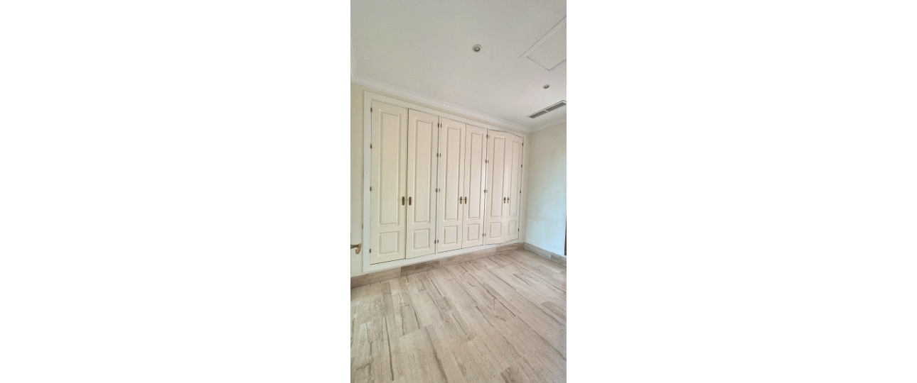 Resale - apartment - Marbella - Guadalmina Baja