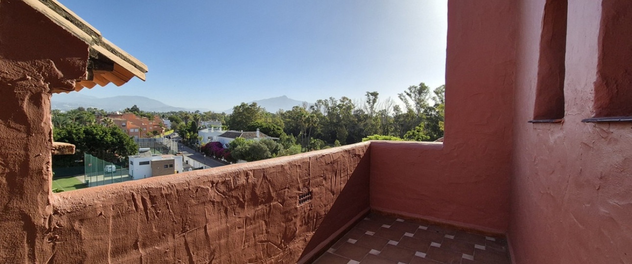 Resale - apartment - Marbella - Guadalmina Baja