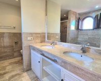 Resale - apartment - Marbella - Guadalmina Baja