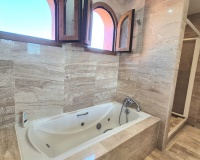 Resale - apartment - Marbella - Guadalmina Baja