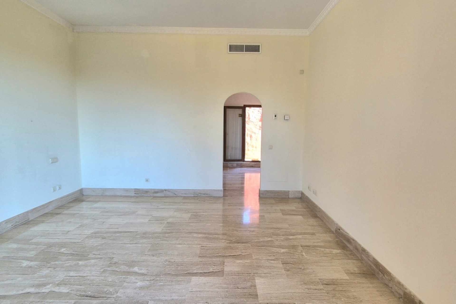 Resale - apartment - Marbella - Guadalmina Baja