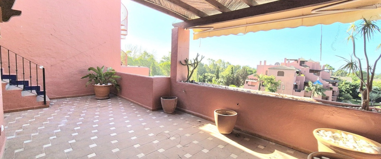 Resale - apartment - Marbella - Guadalmina Baja