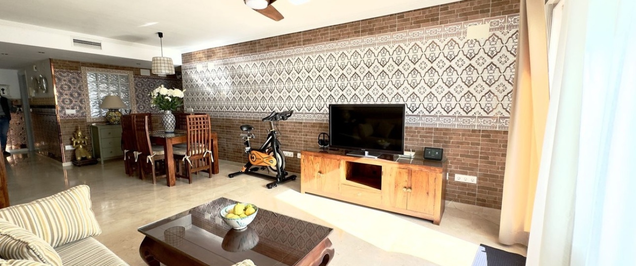 Resale - apartment - Marbella - Guadalmina Baja