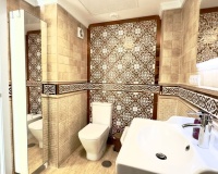 Resale - apartment - Marbella - Guadalmina Baja