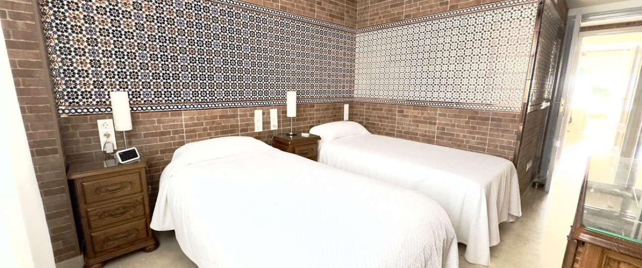 Resale - apartment - Marbella - Guadalmina Baja