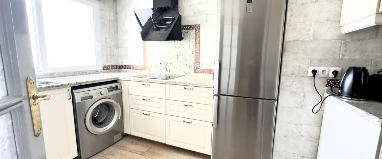 Resale - apartment - Marbella - Guadalmina Baja