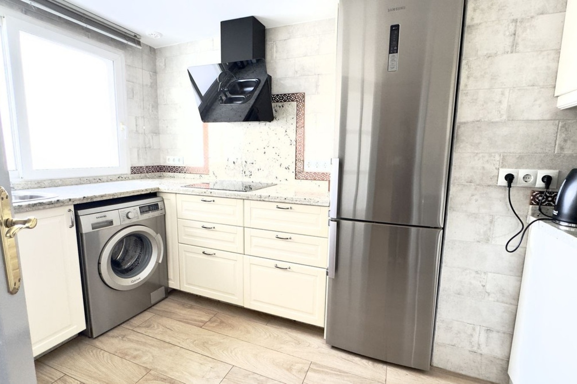 Resale - apartment - Marbella - Guadalmina Baja