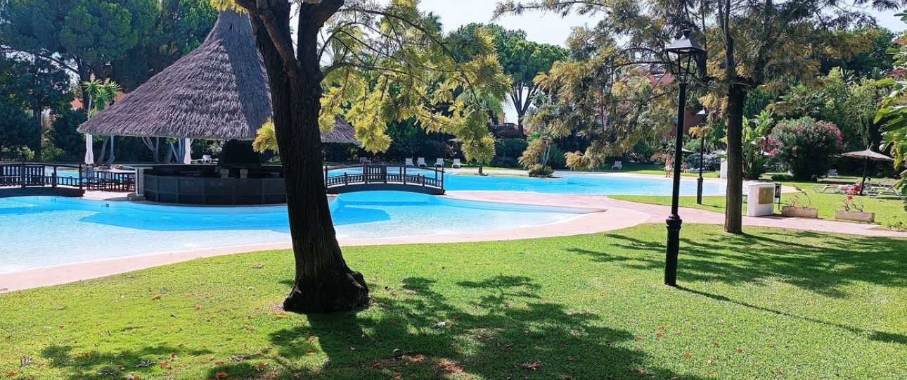 Resale - apartment - Marbella - Guadalmina Baja