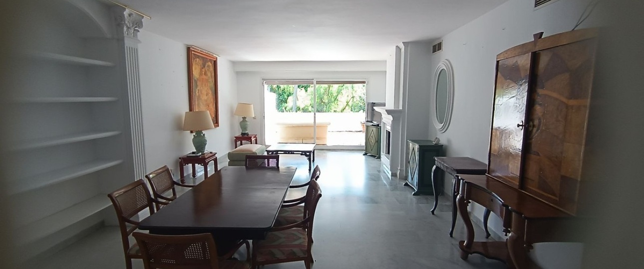 Resale - apartment - Marbella - Guadalmina Baja