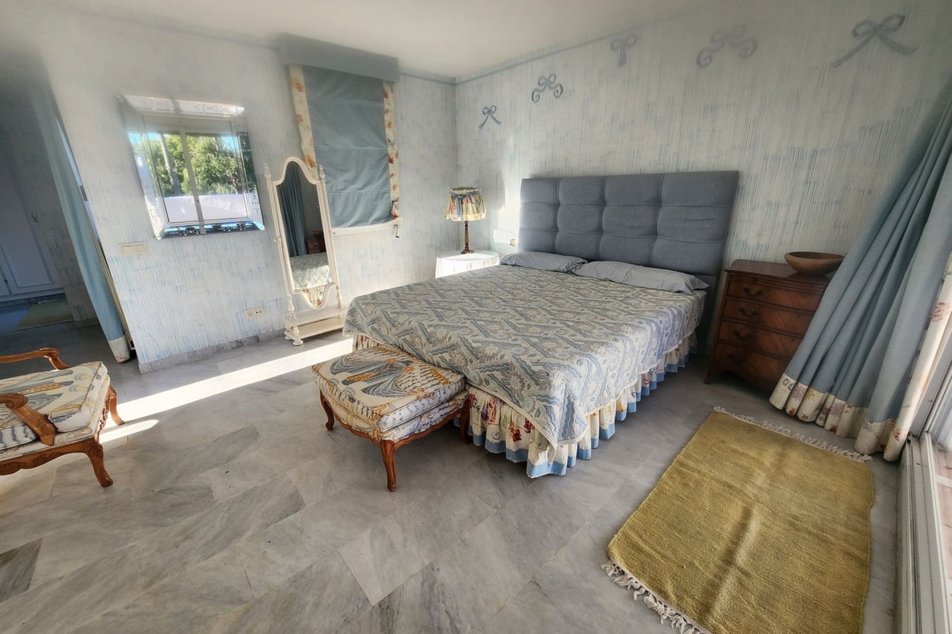 Resale - apartment - Marbella - Guadalmina Baja