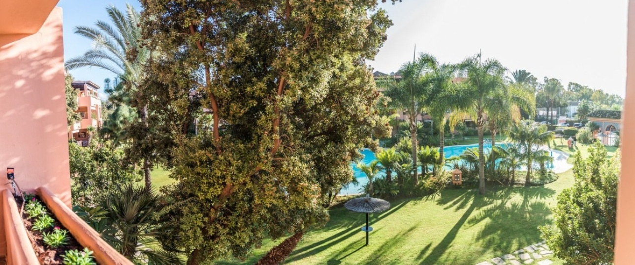 Resale - apartment - Marbella - Guadalmina Baja