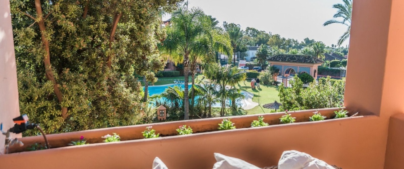 Resale - apartment - Marbella - Guadalmina Baja
